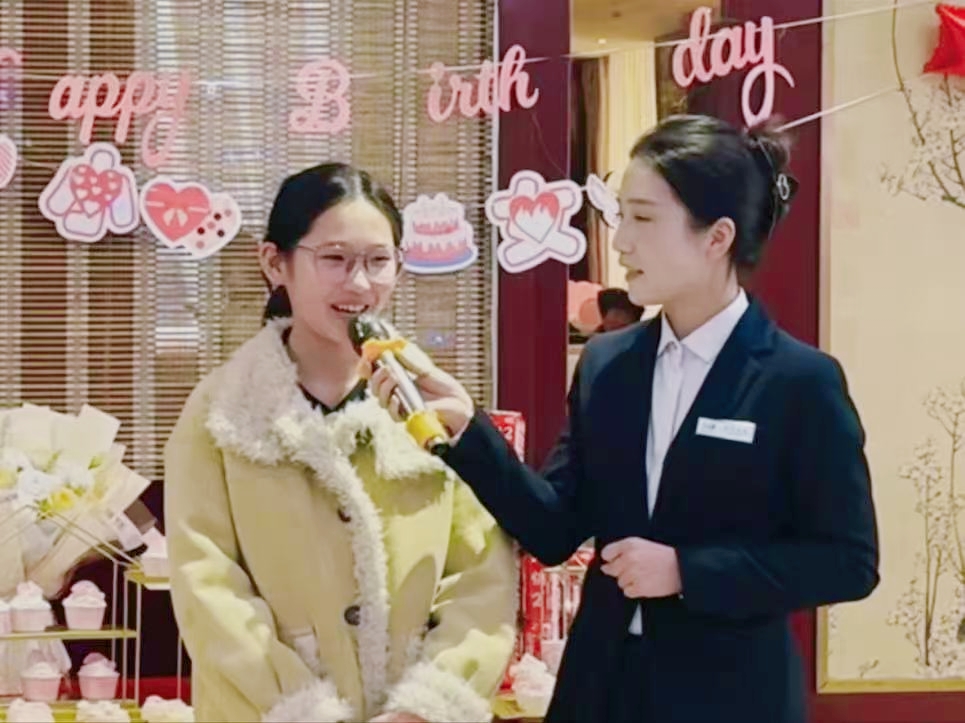 人生第一次，主持夢(mèng)的初次綻放